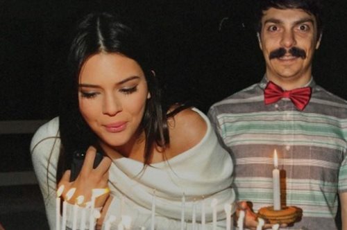 Ο άγνωστος αδερφός της οικογένειας Kardashian/Jenner