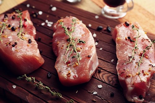 To χειρότερο λάθος που κάνουμε στο ψήσιμο της μπριζόλας σύμφωνα με τον Anthony Bourdain