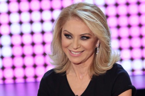 Η Έλλη Στάη μίλησε στο Θέμο για το WomanTOC, τη γυμνή φωτογράφιση και τον Αλέξη Τσίπρα