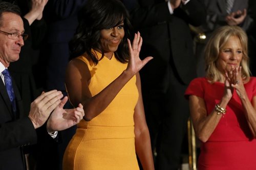 To φόρεμα της Michelle Οbama γίνεται sold out σε 9 ώρες