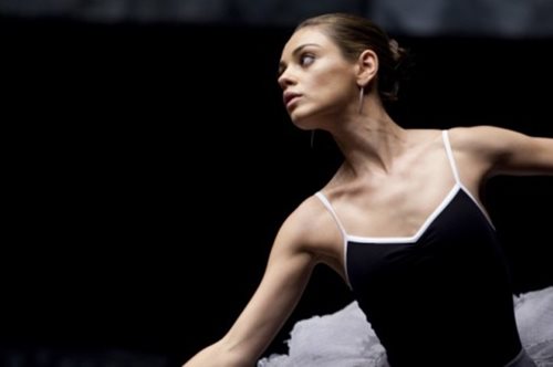 Μίλα Κούνις: Στον Μαύρο Κύκνο ήμουν αηδιαστικά αδύνατη