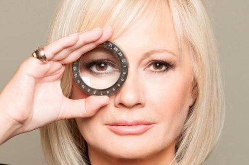 Αίμα, βία και θύματα γυναίκες στο νέο βιβλίο της Αγγελικής Νικολούλη