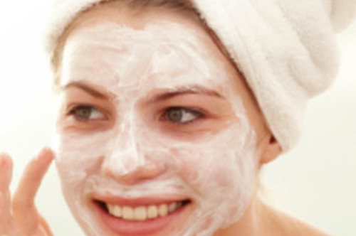 Skin detox: Οι καλύτερες μάσκες προσώπου για αποτοξίνωση προσώπου μετά το Πάσχα