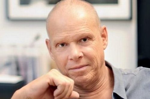 Η εμβληματική φωτογραφία από το MEGA 27 χρόνια πριν που ανέβασε ο Τζ. Καλημέρης