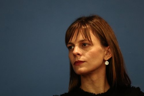 Έφη Αχτσιόγλου: Δεν θα ανεχτώ σεξιστικά σχόλια μόνο πολιτική κριτική