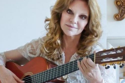 To σπίτι της Μαριάννας Τόλη είναι ένα μικρό παλάτι