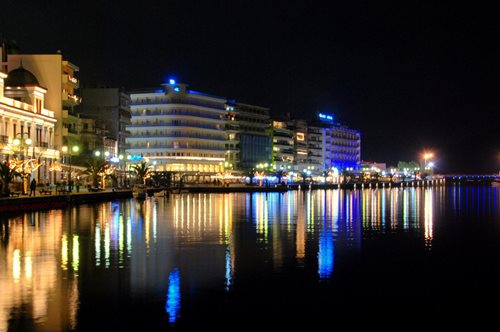 Εξυπνη πόλη γίνεται η Χαλκίδα αποκτώντας Smart Parking και Smart Lighting