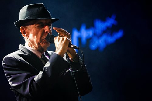 Aποκαλύφθηκε η αιτία θανάτου του Λέοναρντ Κοέν- Πέθανε, πέφτοντας από το κρεβάτι του ενώ κοιμόταν