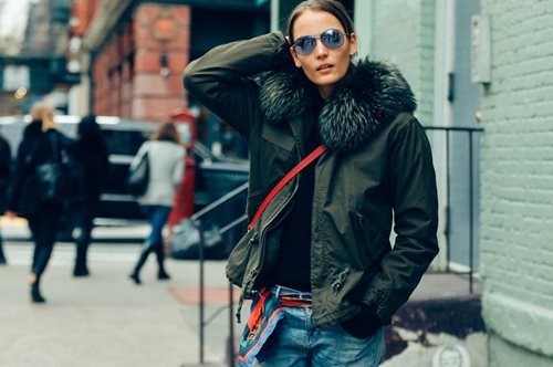 Το αξεσουάρ της μόδας που μπορεί να είναι ψεύτικο αλλά κάνει αληθινά εντυπωσιακό εφέ