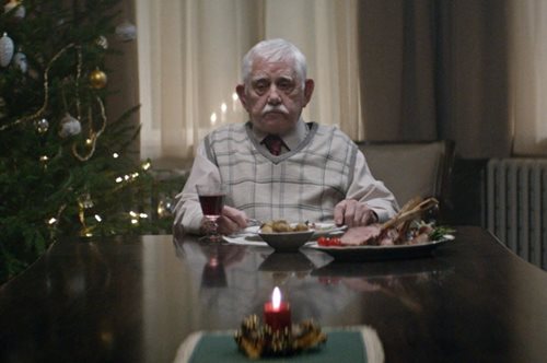 Το χριστουγεννιάτικο βίντεο που θα σου φέρει δάκρυα στα μάτια. Βαθιά ανθρώπινο και συγκινητικό