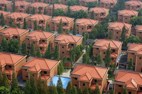 Το μεγαλύτερο κοινωνικό πείραμα: Χωριό 2.000 κατοίκων, όπου ο καθένας έχει 150.000 δολάρια 