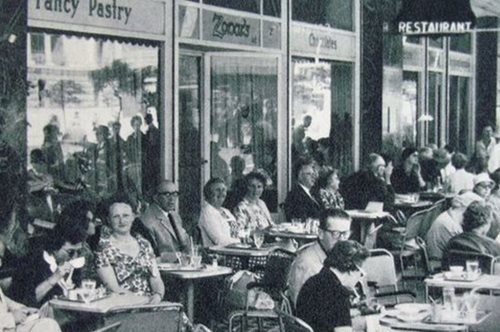 Ιστορικά Καφενεία της Αθήνας: Τα στέκια των λογοτεχνών