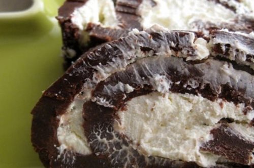 Είναι αυτός ο πιο εύκολος (και νόστιμος) σοκολατένιος κορμός; Ναι, αυτός είναι