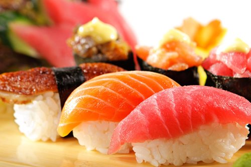 Crash Test: Δοκιμάσαμε τις γεύσεις από 5 οικονομικά και νόστιμα σουσάδικα της Αθήνας