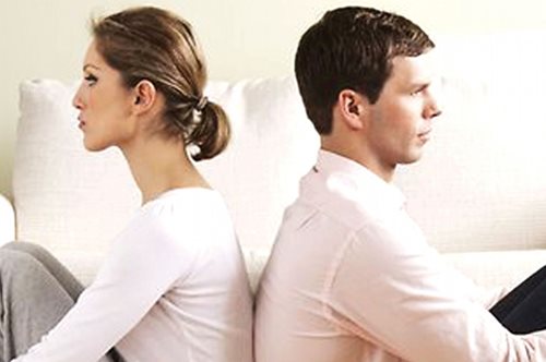 10 σημάδια ότι δεν είσαι ευτυχισμένη στη σχέση σου