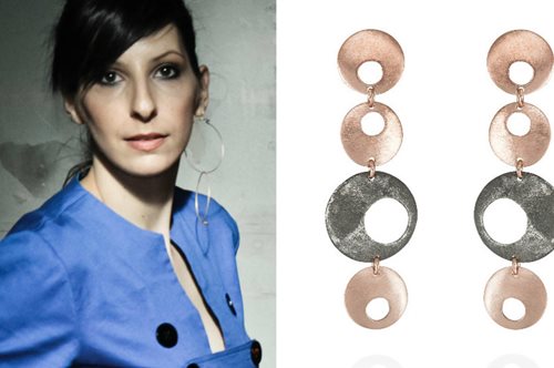 Τα κοσμήματα της Δανάης φωνάζουν «μη με χάσεις ποτέ»