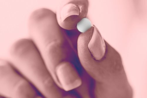 Μία γυναίκα από την Ιρλανδία λέει την εμπειρία της με το χάπι της άμβλωσης 