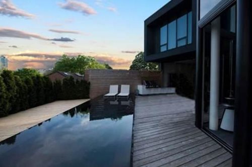 Το φανταστικό Airbnb loft της Hailey Baldwin είναι αυτό που θα ήθελες να μείνεις