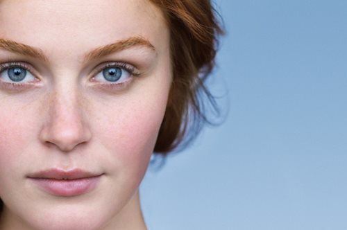 Κοκκινίλες στο δέρμα; Υπάρχει αιτία αλλά και λύση