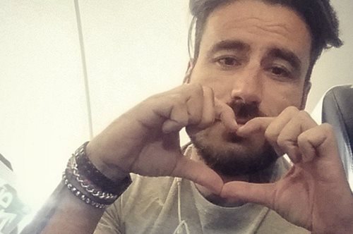 Το πρόβλημα με το αυτοκίνητο του Γιώργου Μαυρίδη και η αγκαλιά που βρήκε για παρηγοριά