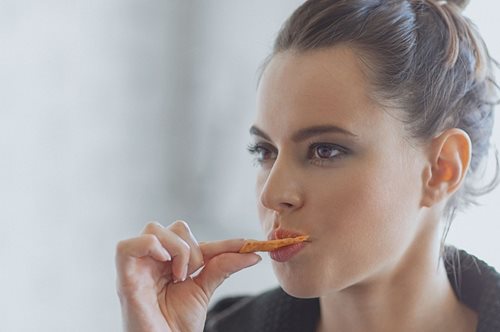  Τροφές κατά της κατάθλιψης. Βρίσκονται στο ψυγείο σου