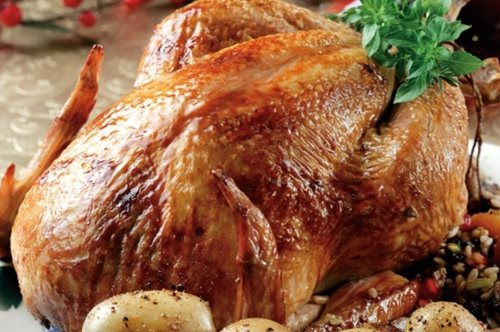 To γεμιστό χριστουγεννιάτικο κοτόπουλο της Αργυρώς θα στολίσει το γιορτινό τραπέζι σου