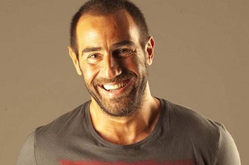  Ο Αντώνης Κανάκης έγινε μπαμπάς και βγαίνει «κινηματογραφικά» από το μαιευτήριο 