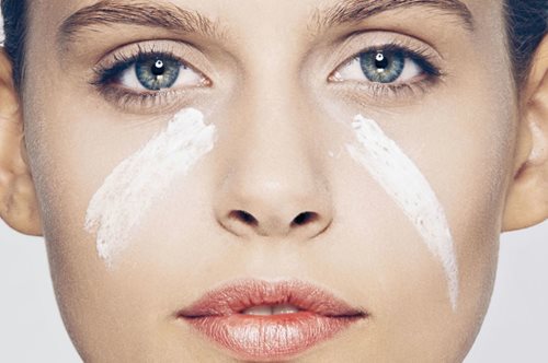 Οι Skingurus σου λένε τι να κάνεις για να διατηρήσεις την επιδερμίδα σου «δροσερή» μετά τα 40