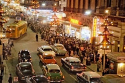 Η χριστουγεννιάτικη Αθήνα 50 χρόνια πριν ήταν πιο γιορτινή από ό,τι σήμερα 