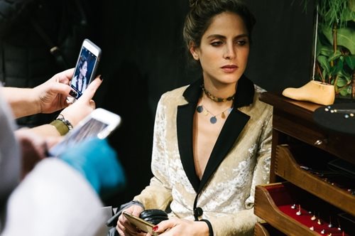 Τα κοσμήματα της Κατερίνας Ιωαννίδη ξεχωρίζουν αυτές τις γιορτές 