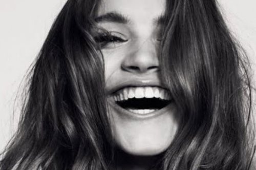 Μιλάς στην παρέα για το σεξ, είσαι πόρνη. Είσαι δαίμονας