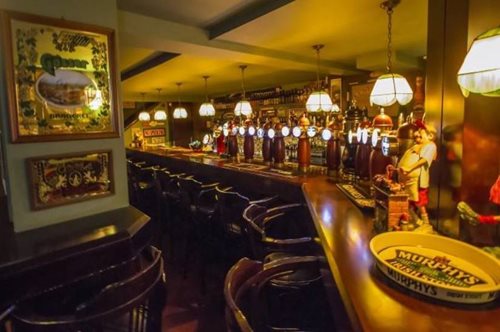 Η ελληνική μπυραρία που βρίσκεται μέσα στις 10 καλύτερες του κόσμου