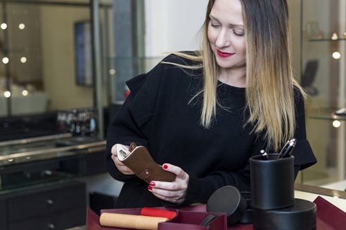 Η Κορίνα στον πολύτιμο και μαγικό κόσμο του Τzannes S.A.