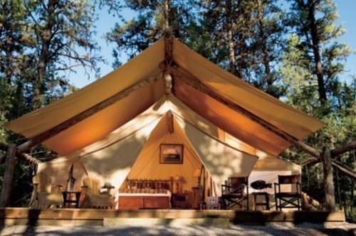 Το πρώτο κάμπινγκ 5 αστέρων έρχεται στην Ελλάδα. Εναλλακτικές διακοπές πολυτελείας