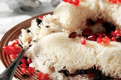 Το γιορτινό πιλάφι με κρούστα της Αργυρώς Μπαρμπαρίγου είναι μία υπέροχη ιδέα