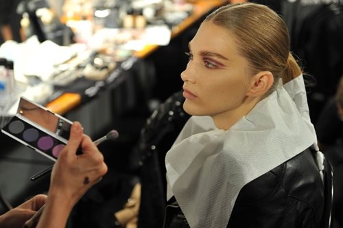 6 βήματα που ακολουθούν όσες ξέρουν να βάφονται πραγματικά σωστά