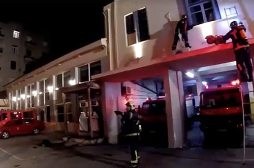 Και η ελληνική Πυροσβεστική στο παιχνίδι του Mannequin Challenge. Το αποτέλεσμα σε βίντεο 