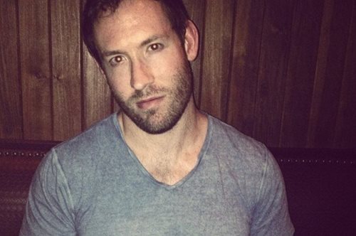 Ο γυμνός μάγος που θα σας ξετρελάνει