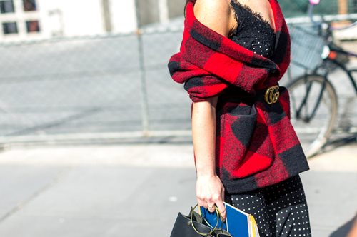 Αυτά είναι τα trend που όλες σταματήσαμε να φοράμε το 2016. Δε θα τα πάρουμε μαζί στο 2017