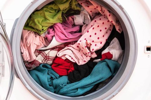 8 λάθη που κάνεις και καταστρέφεις τα ρούχα σου. Εσύ τα κάνεις; 