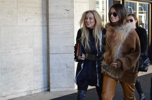 Και με χιόνια και με κρύο: 10 απαραίτητα αντικείμενα για να βγεις με στιλ στα χιόνια 