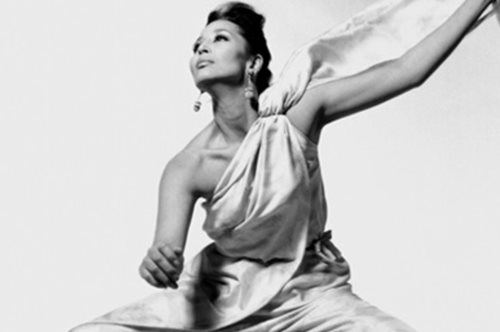 Πέθανε το θρυλικό supermodel Τσάινα Μαχάντο, μούσα του Ρίτσαρντ Άβεντον