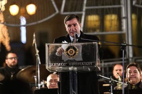 Το σαρδάμ που λέει την αλήθεια: Ο Καμίνης μπερδεύει τη γλώσσα του και προκαλεί γέλιο μέχρι δακρύων