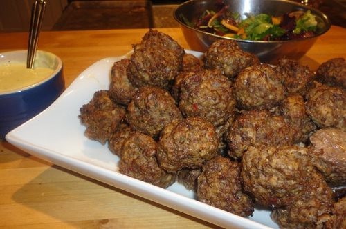 Αντίο τηγάνι. Αφράτα κεφτεδάκια φούρνου (συν δύο μυστικά)