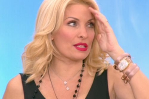 Το ανοιχτό μικρόφωνο πρόδωσε αυτό που ψιθύρισε η Ελένη Μενεγάκη