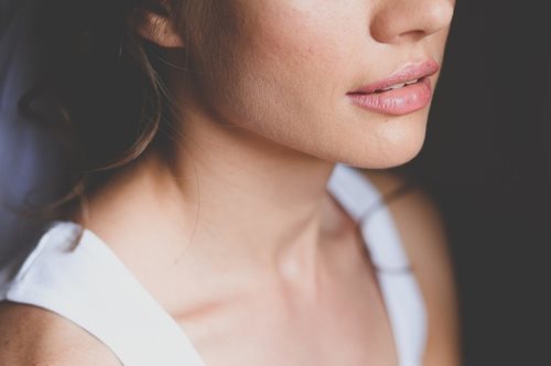 Πώς βιώνει την ενήλικη ζωή η 24χρονη Κατερίνα που έπεσε θύμα κακοποίησης στα παιδικά της χρόνια