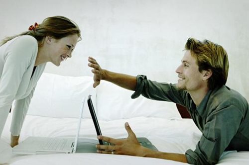 Η επιστήμη ξέρει: Aυτό είναι το νούμερο 1 πράγμα που κρύβουν οι άντρες από τις γυναίκες