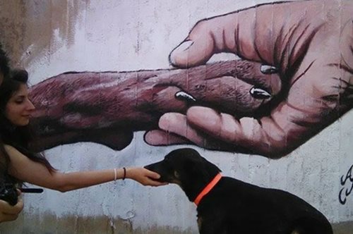 Το γκράφιτι στο Πέραμα που έχει κάνει το γύρο του διαδικτύου 