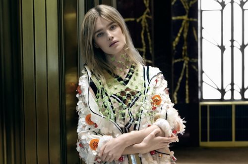 Η Νατάλια Βοντιάνοβα στη νέα καμπάνια Prada S/S 2016 