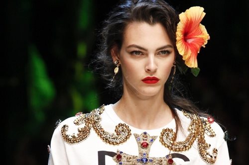 Αυτό το σαγηνευτικό μακιγιάζ θα υιοθετήσουμε όλες για την άνοιξη και το καλοκαίρι του 2017